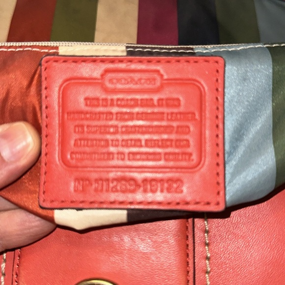 Coach leather purse. Very good used condition! - Picture 3 of 8